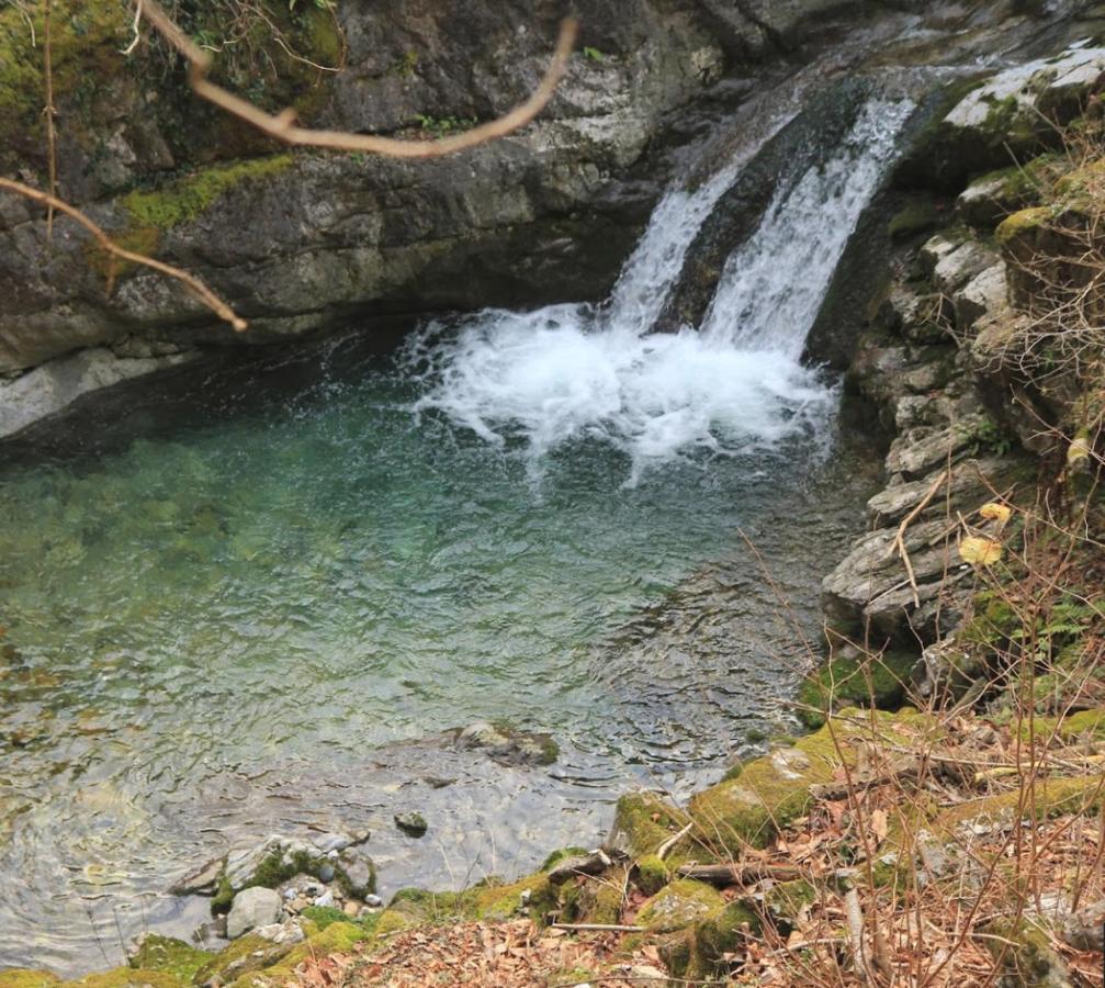 Appartamento Le Cascate Cittiglio Luaran gambar